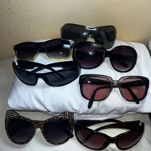 7 piece bundle of sunglasses Betsey Johnson Locs Oscar de la renta and more